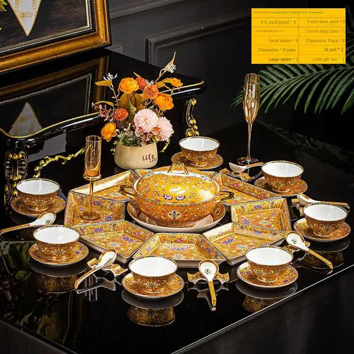 طقم أطباق على شكل خاص Specially shaped plate set