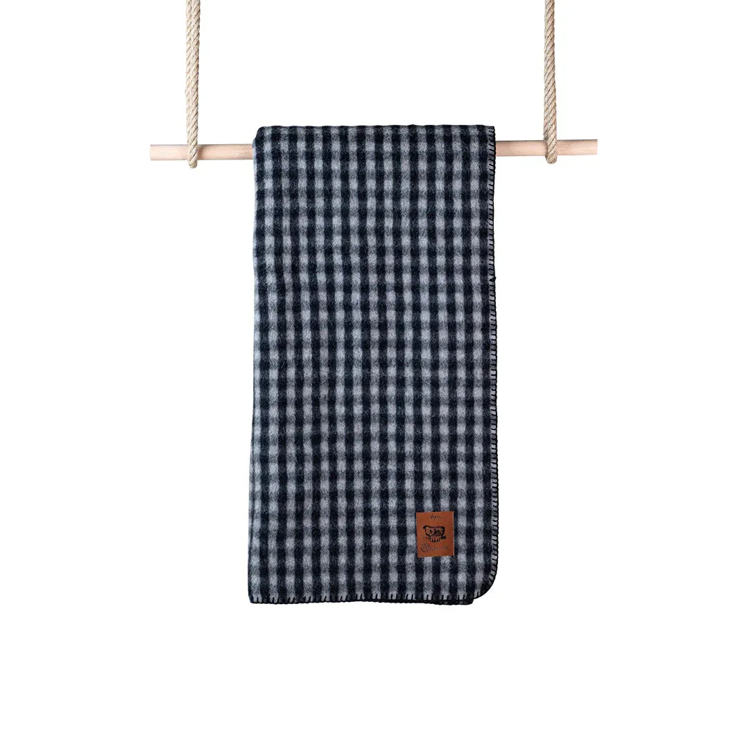Limon Check Throw