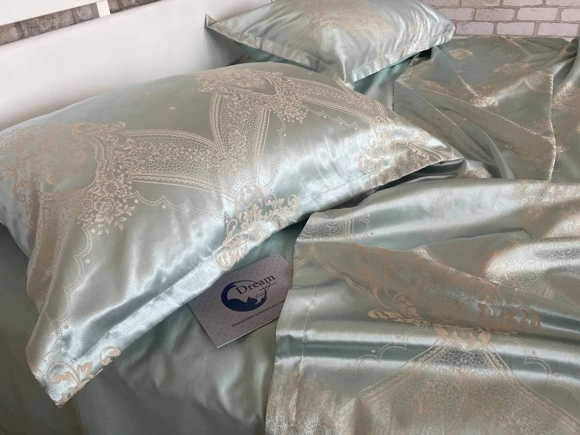 Sky-Blue Bedding Set