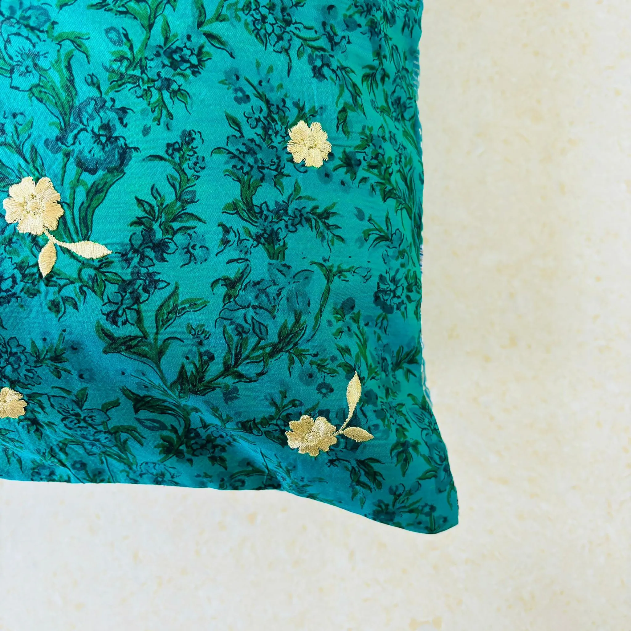Sundar Embroidery Silk Cushion- 019