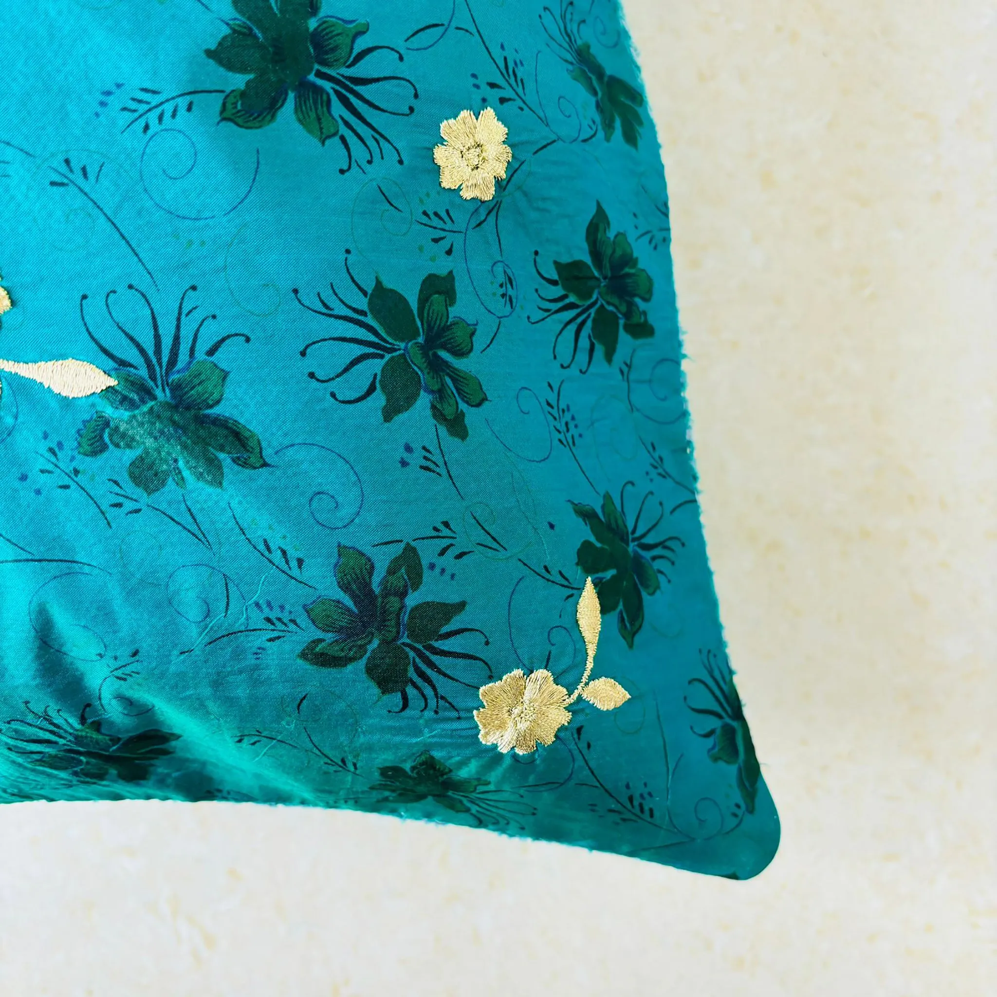 Sundar Embroidery Silk Cushion- 022
